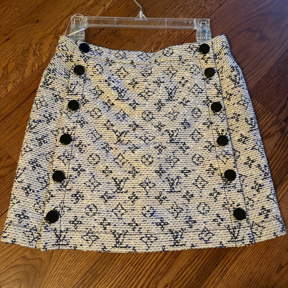 Stylish Black and White Skirt